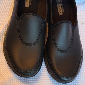 Sketchers Go Walk slip on all weather shoes size 9.5